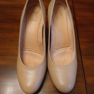 Naturalizer heel shoes women